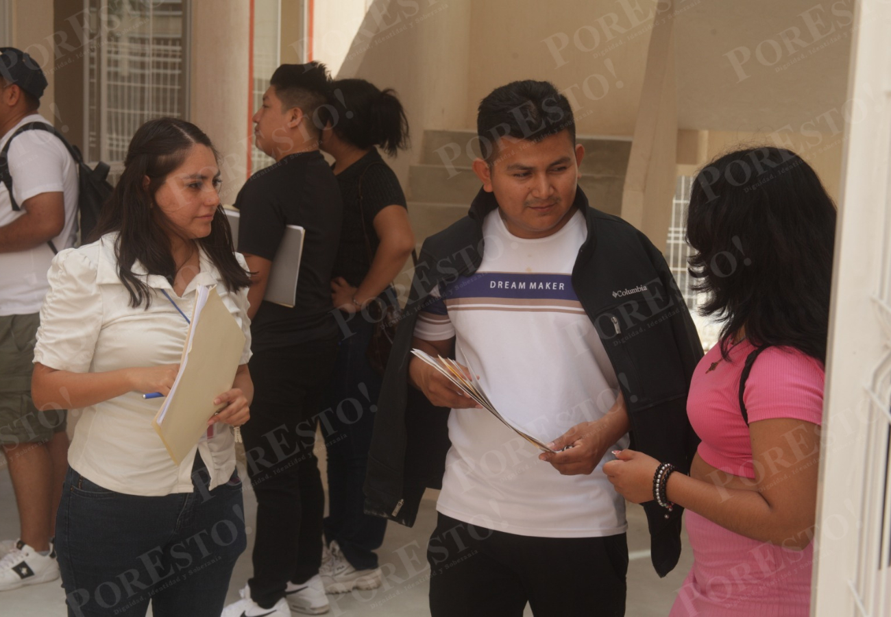 Representantes del INFONAVIT entregaron las llaves y escrituras de las primeros departamentos