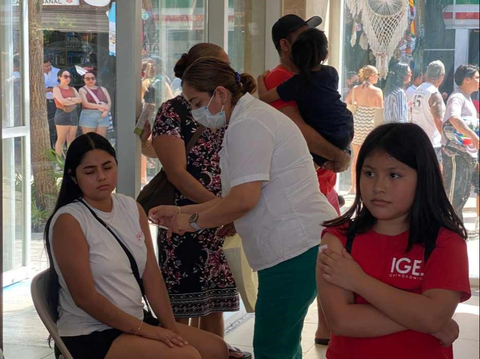 Autoridades priorizan a niños de 12 y 18 meses y personas con esquema incompleto.