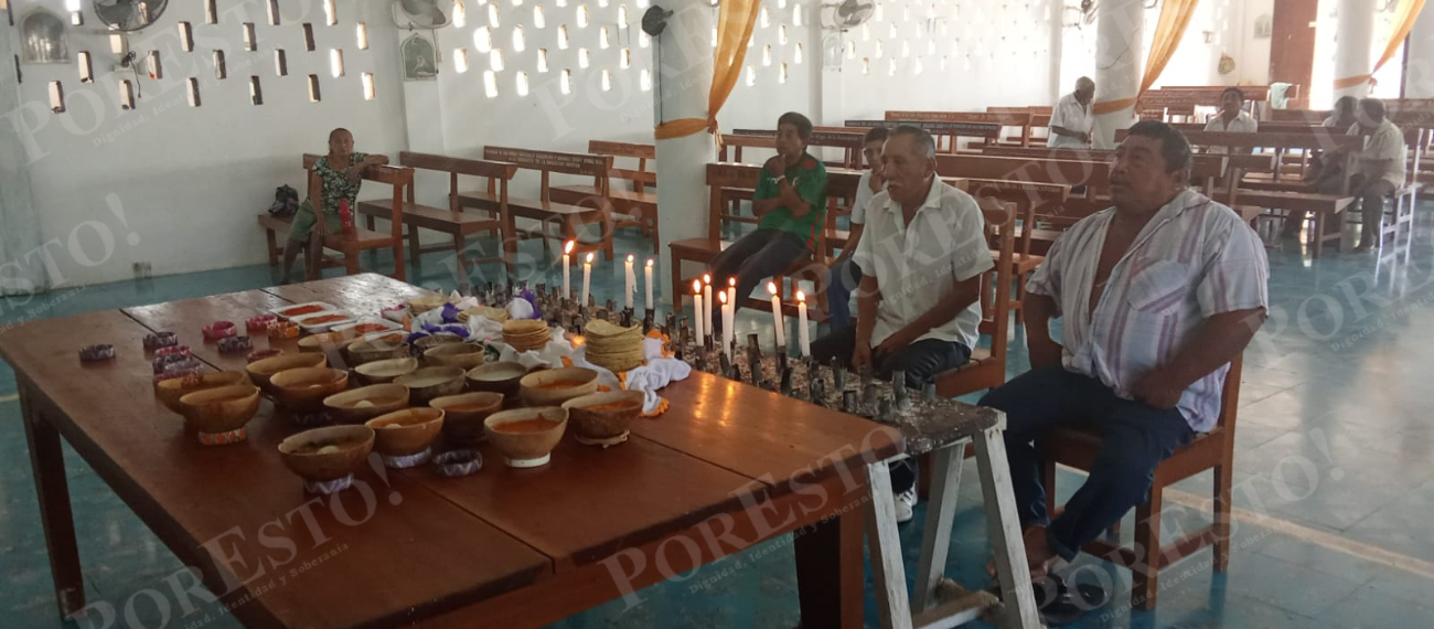 El cool de hibes y el atole de maíz forman parte de la propuesta culinaria presentada como alternativa a las carnes rojas en vigilia.