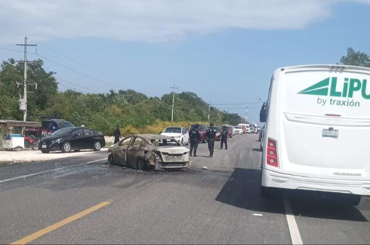 Las columnas de humo fueron visibles desde distintos puntos del municipio, mientras autoridades confirmaron que no se reportaron personas lesionadas hasta el momento