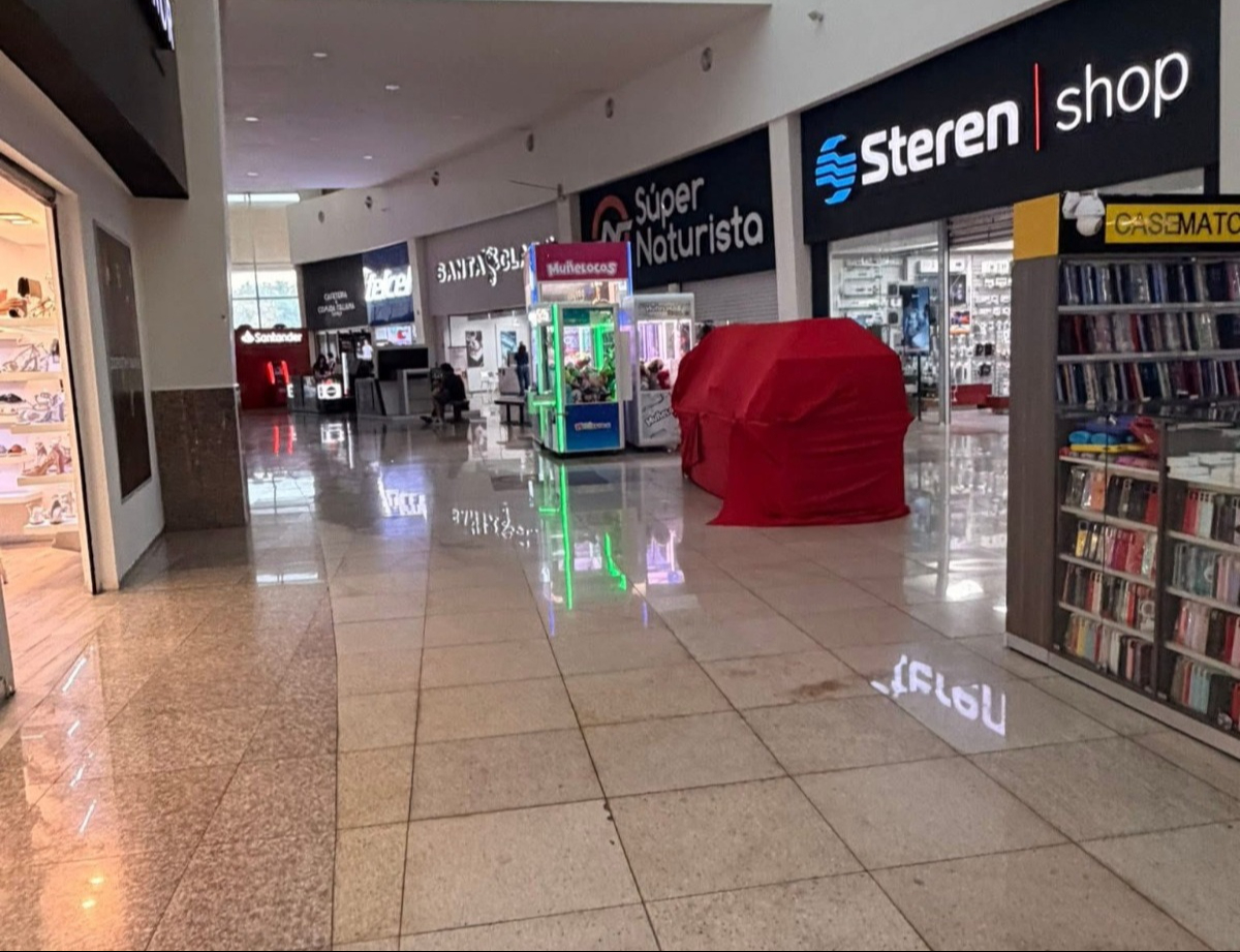 La ausencia de clientes fue evidente en los supermercados.