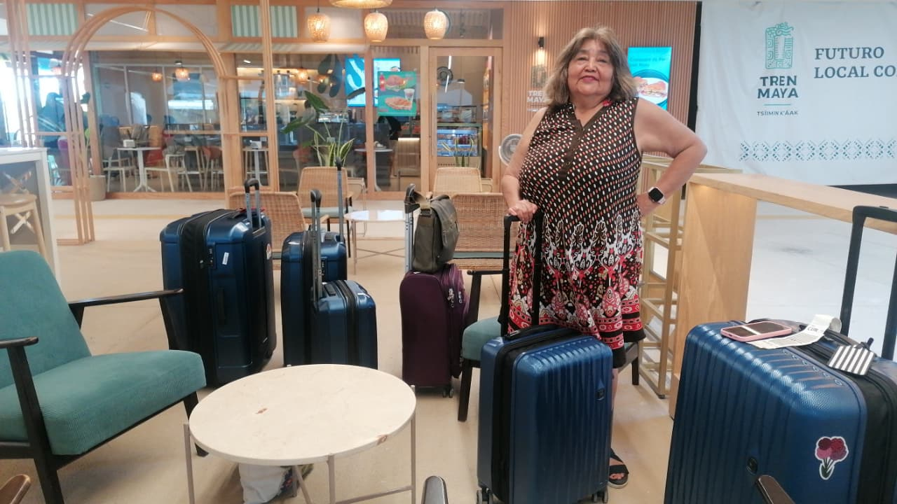 Con maletas listas, las familias están entusiasmadas de poder cumplir un viaje planeado desde hace meses