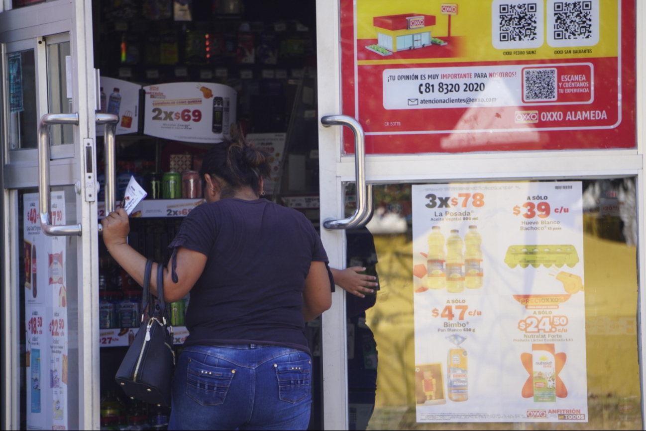 Establecimientos como Oxxo y Farmacias Guadalajara podrían retomar operaciones ininterrumpidas.