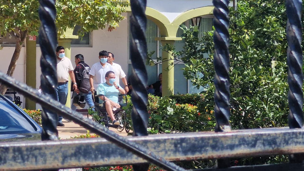 El ciudadano de Calkiní, Noé Mijangos Aké, fue notificado de una demanda por presunta difamación y daño moral.