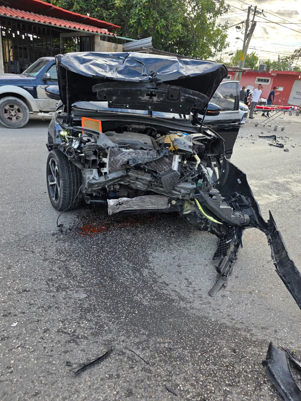 El hombre de 58 años y la pasajera fueron trasladados a un hospital