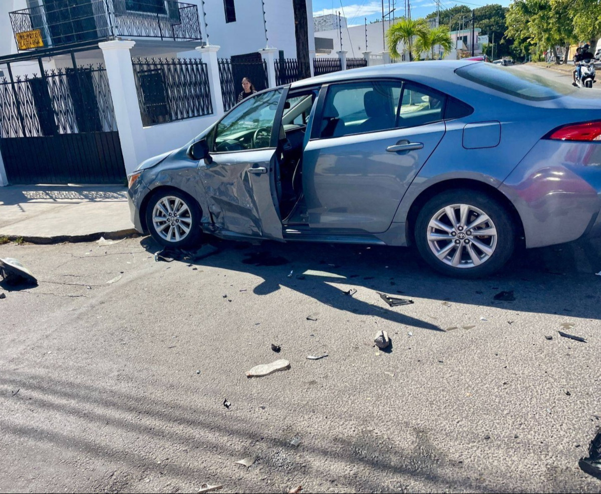 Un Toyota Corolla, obtuvo daños de gravedad