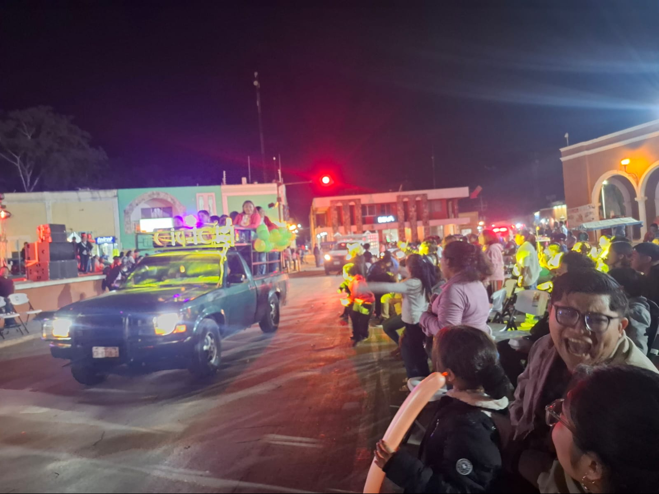 Edwin Chapa Show anima la apertura del Carnaval 2026 en Hecelchakán