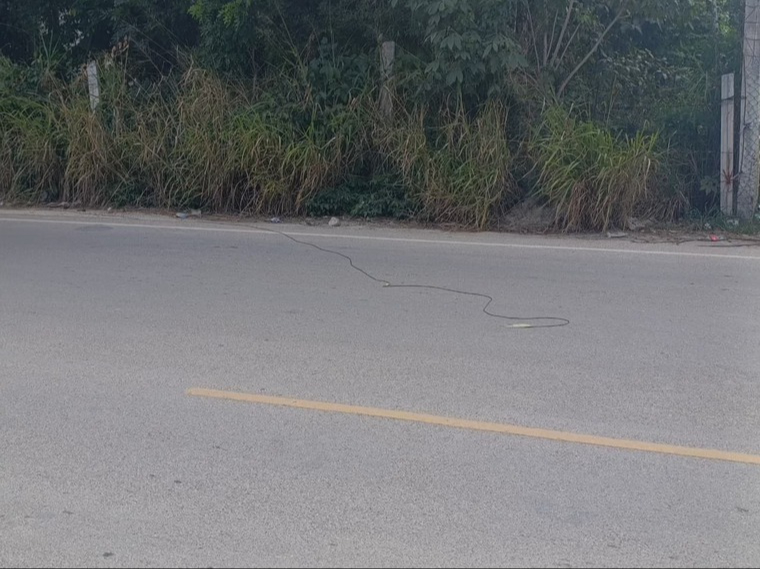 Indicaron que el cable se encontraba suspendido a una altura considerablemente baja, aparentemente debido a una deficiente instalación