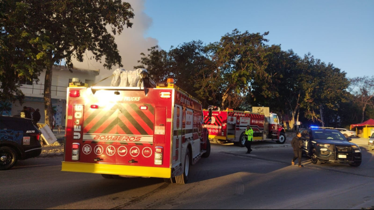 El fuego fue controlado a tiempo y no se reportaron personas lesionadas.