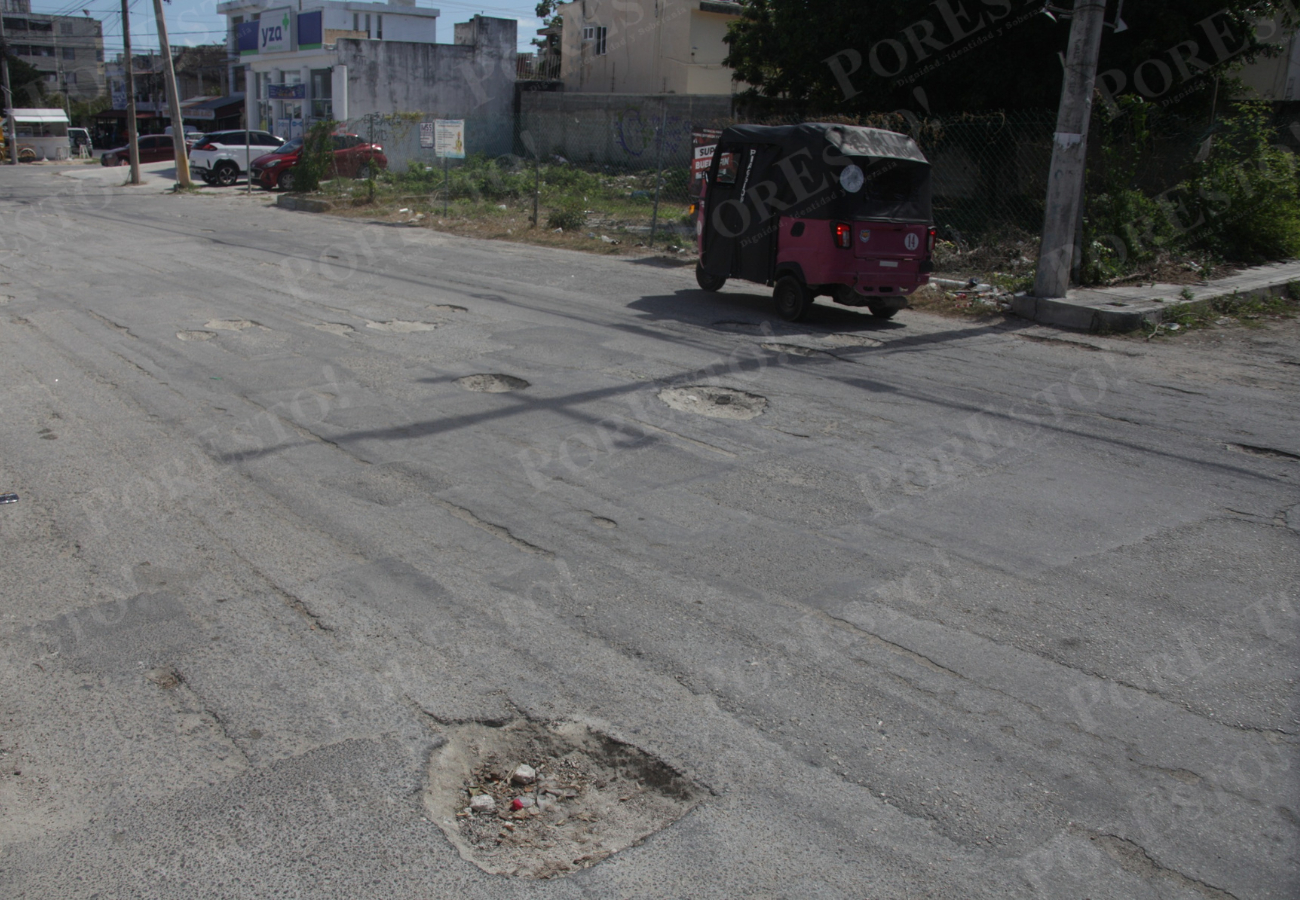 Vecinos de Tabachines denuncian calles llenas de baches tras las constantes inundaciones