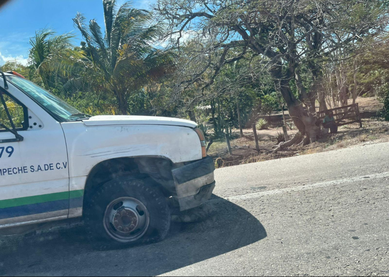 Estuvieron involucrados un Nissan March, una BYD Song Plus y una camioneta de Gas Peninsular de Campeche.