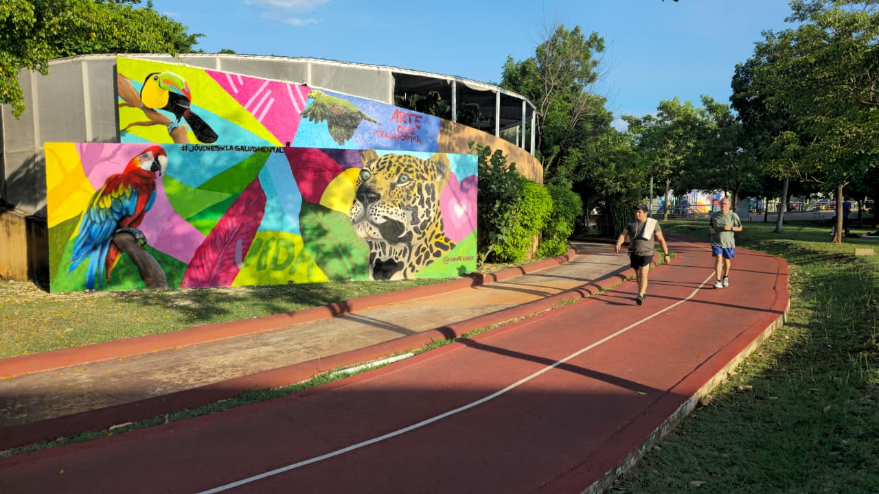 El Parque Recreativo Ximbal ofrece pista de tartán y gimnasio al aire libre para ejercitarse gratuitamente.