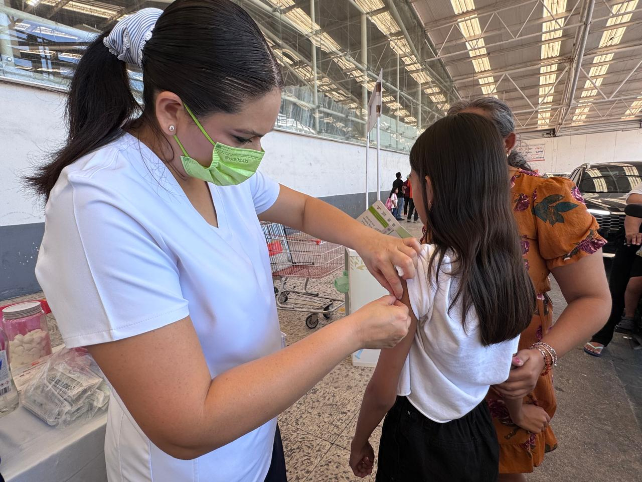 La situación se atribuye a vacunación, características geográficas y menor concentración urbana.