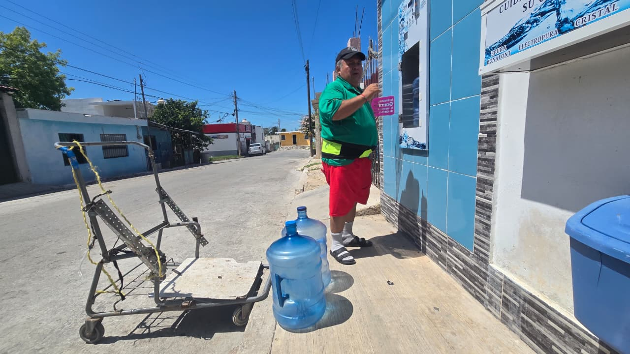 Vecinos aseguran que el sistema de bombeo del tanque elevado no funciona correctamente.