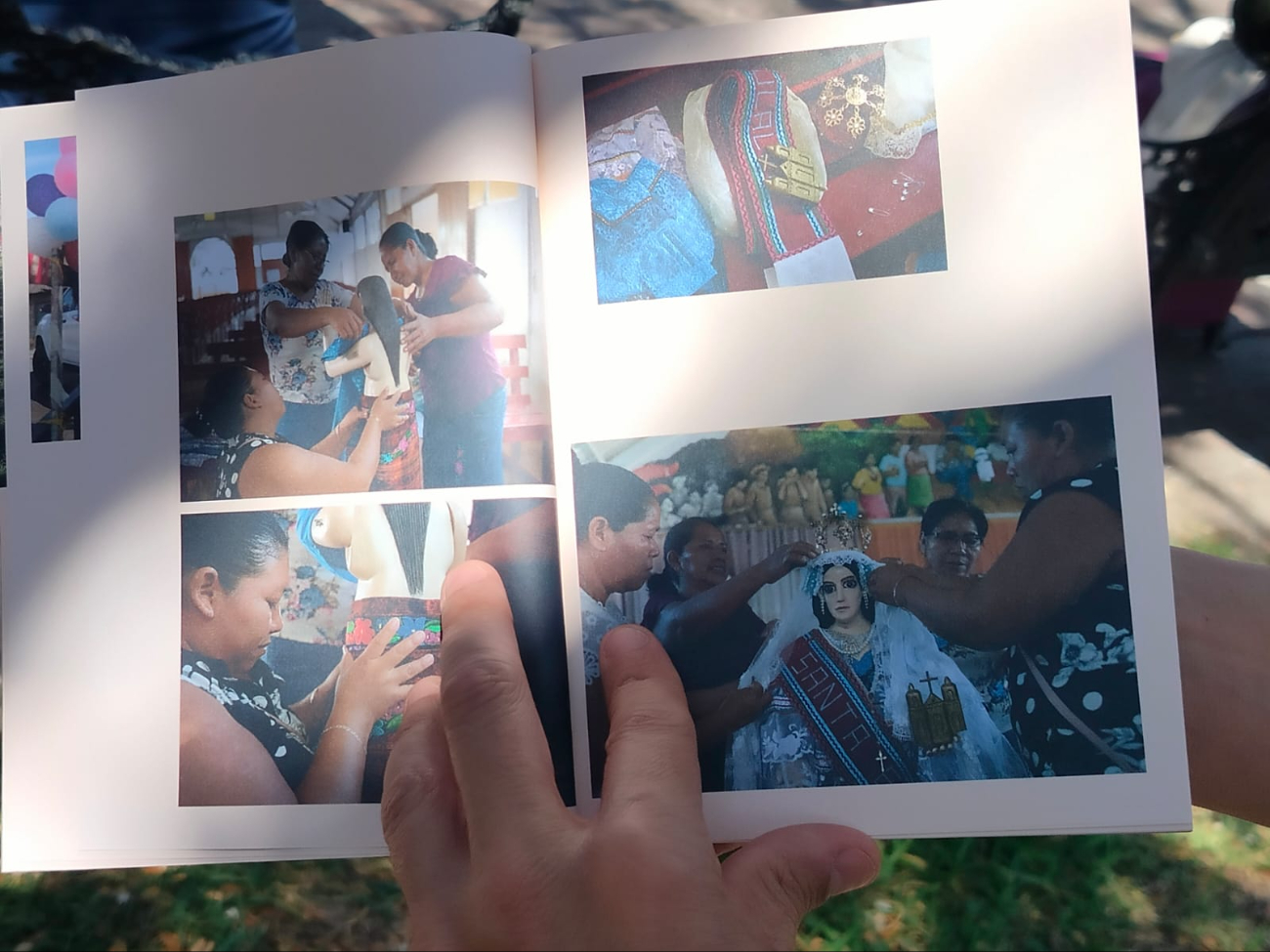 Incluye 170 fotografías con testimonios y objetos cargados de memoria.