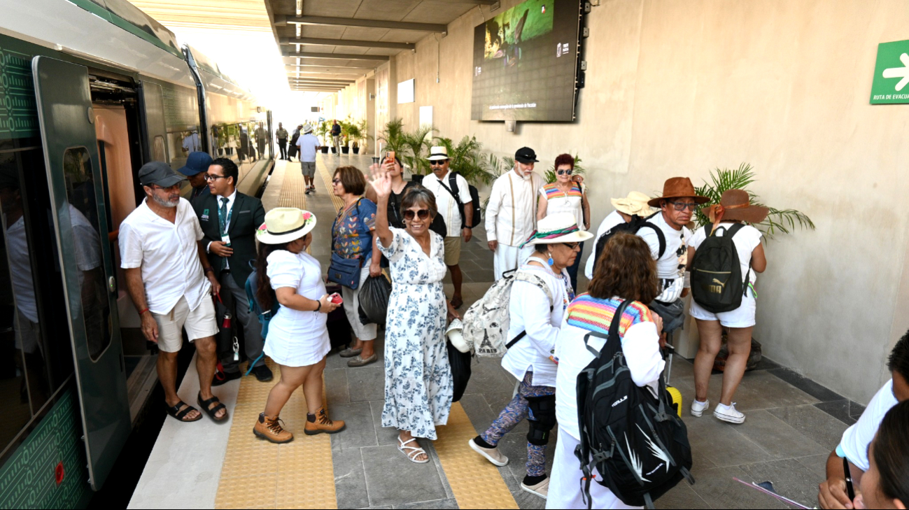 Resaltó el crecimiento del Tren Maya con más de 2.3 millones de pasajeros.