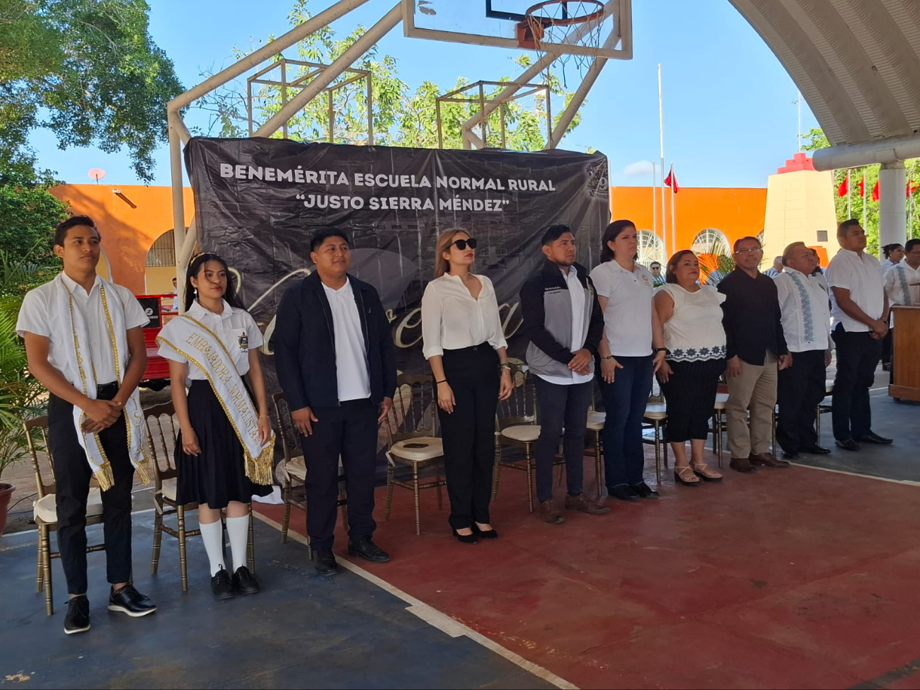 Autoridades destacan el legado histórico y lucha del normalismo rural.