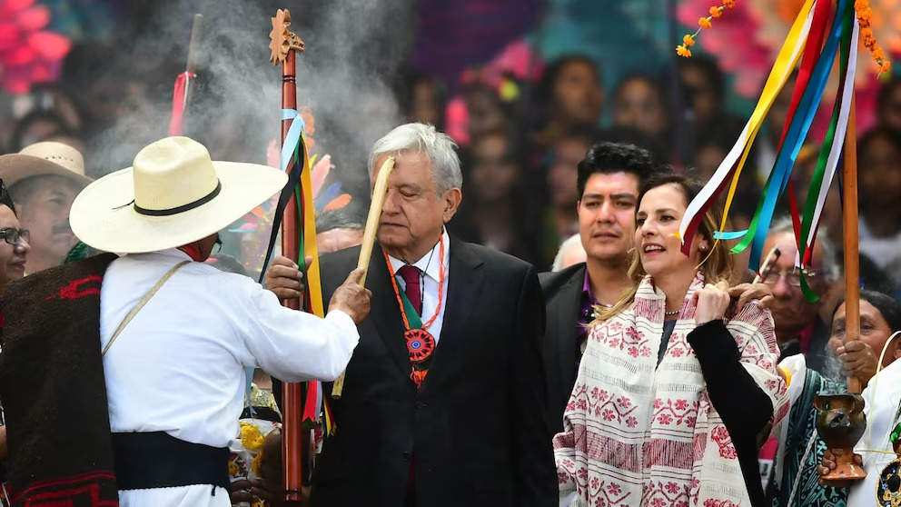 Don José Isabel Sulub y Andrés Manuel López Obrador