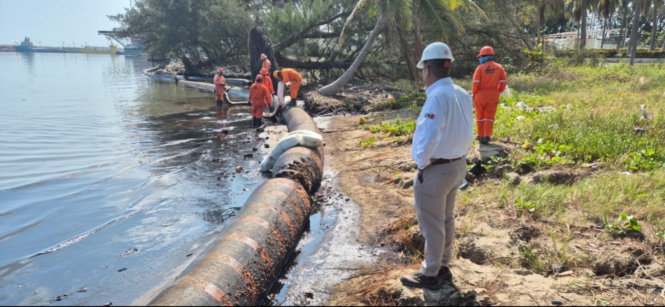 Temen que contaminación llegue a la Sonda de Campeche y Laguna de Términos.