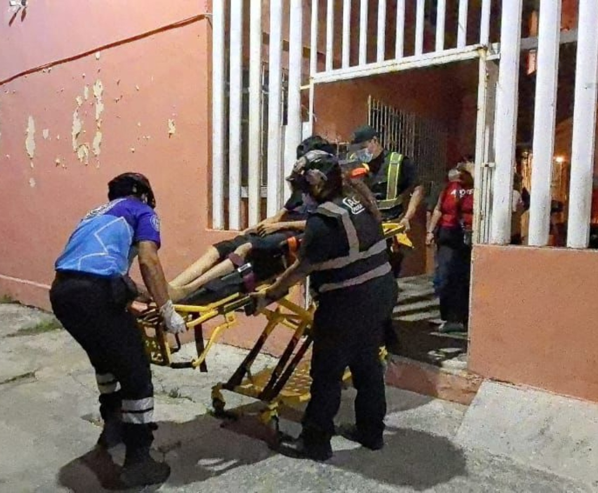 El adolescente fue sorprendido por el canino.