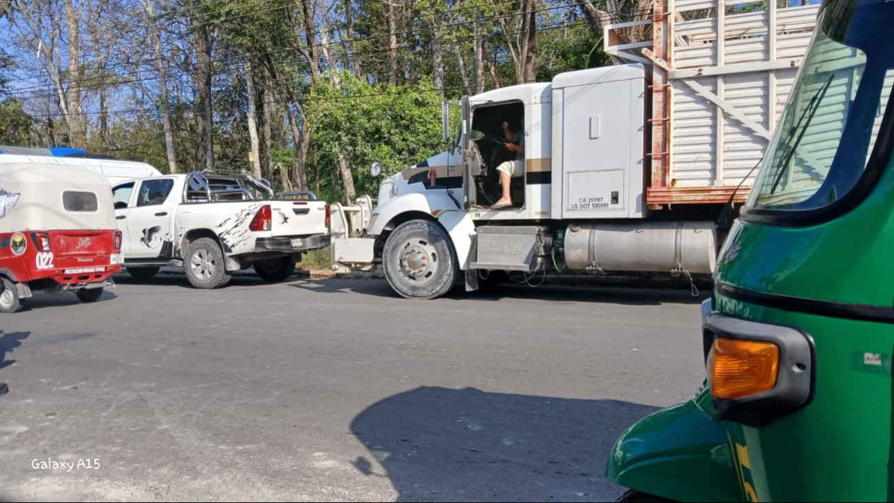 SPSC investiga accidente vial que dejó adolescente herido en Escárcega