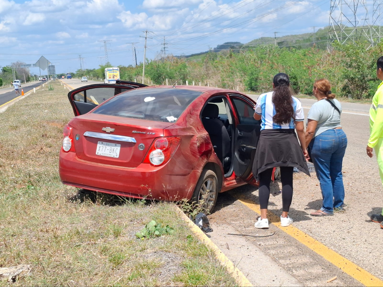 Familia viajaba de Cancún a Champotón.