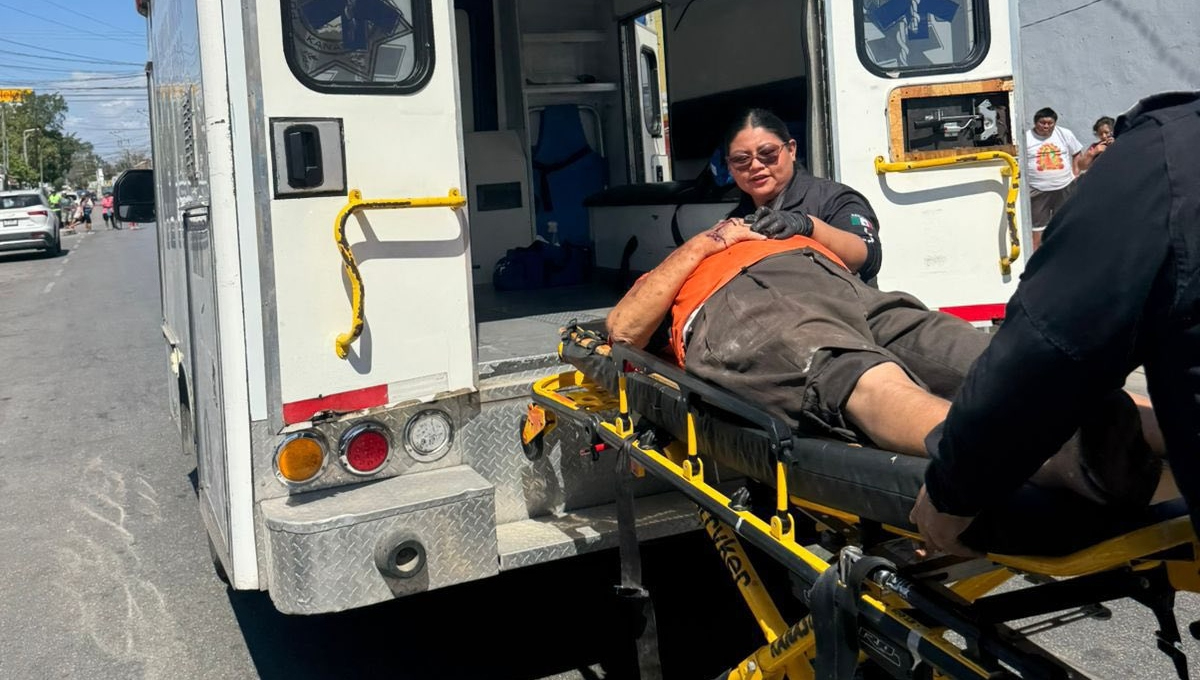 Aparatoso percance en el primer cuadro de Kanasín deja a adulto mayor herido