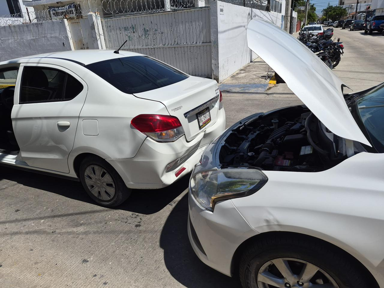 Dos vehículos colisionan por alcance en la avenida 26