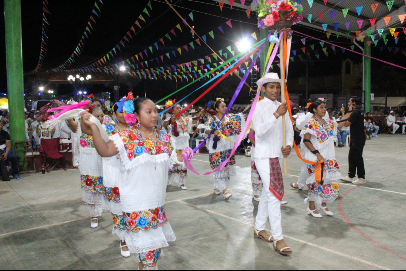 Celebran el cuarto aniversario del grupo “Túumben Sáastal”.