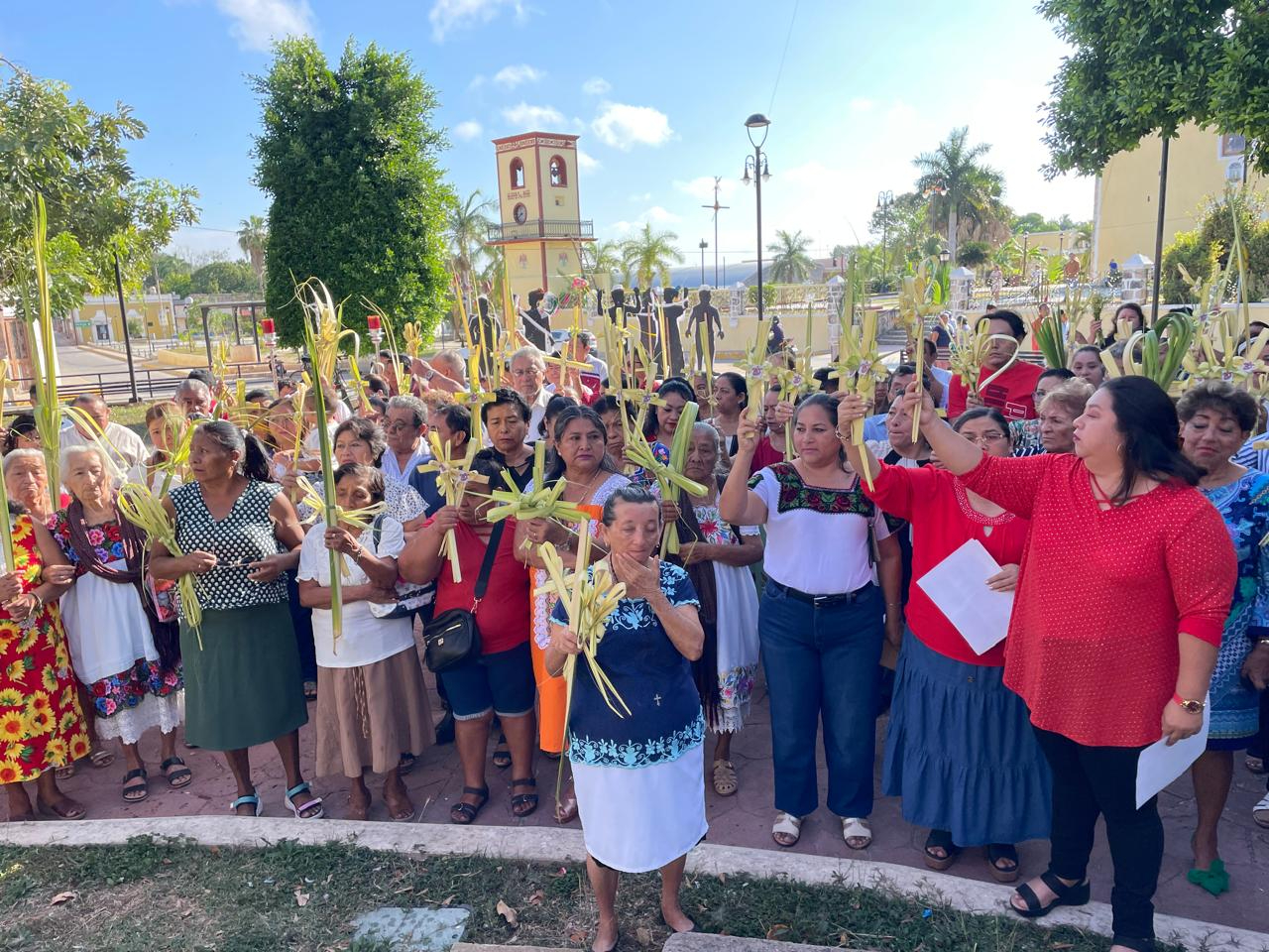 Las palmas benditas simbolizaron fe, protección y tradición religiosa.