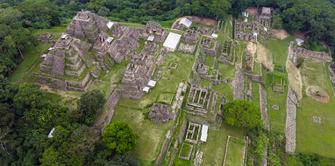 La ciudad tiene una pirámide más grande que la del Sol en Teotihuacán.