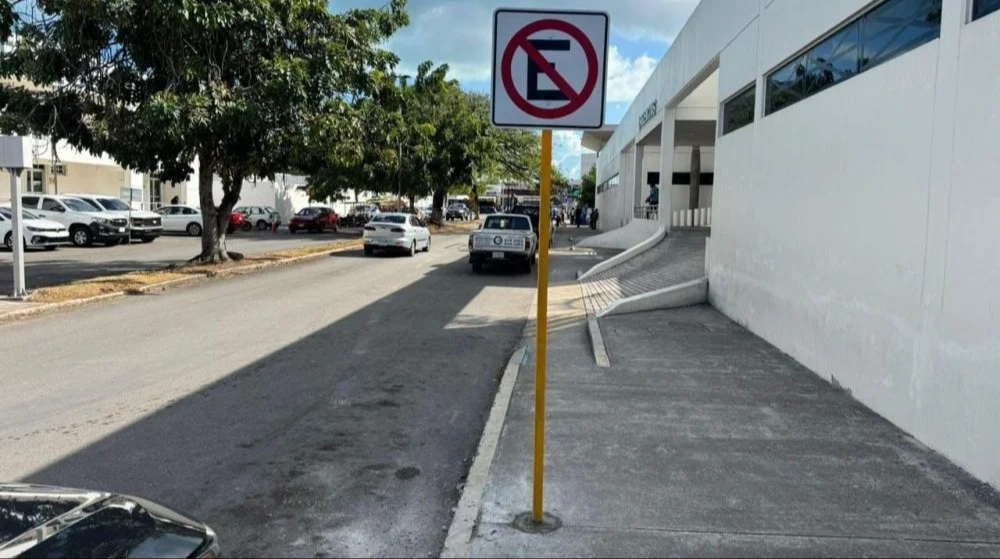 Conductores que invadan el área destinada a ambulancias podrán ser sancionados conforme al reglamento de tránsito