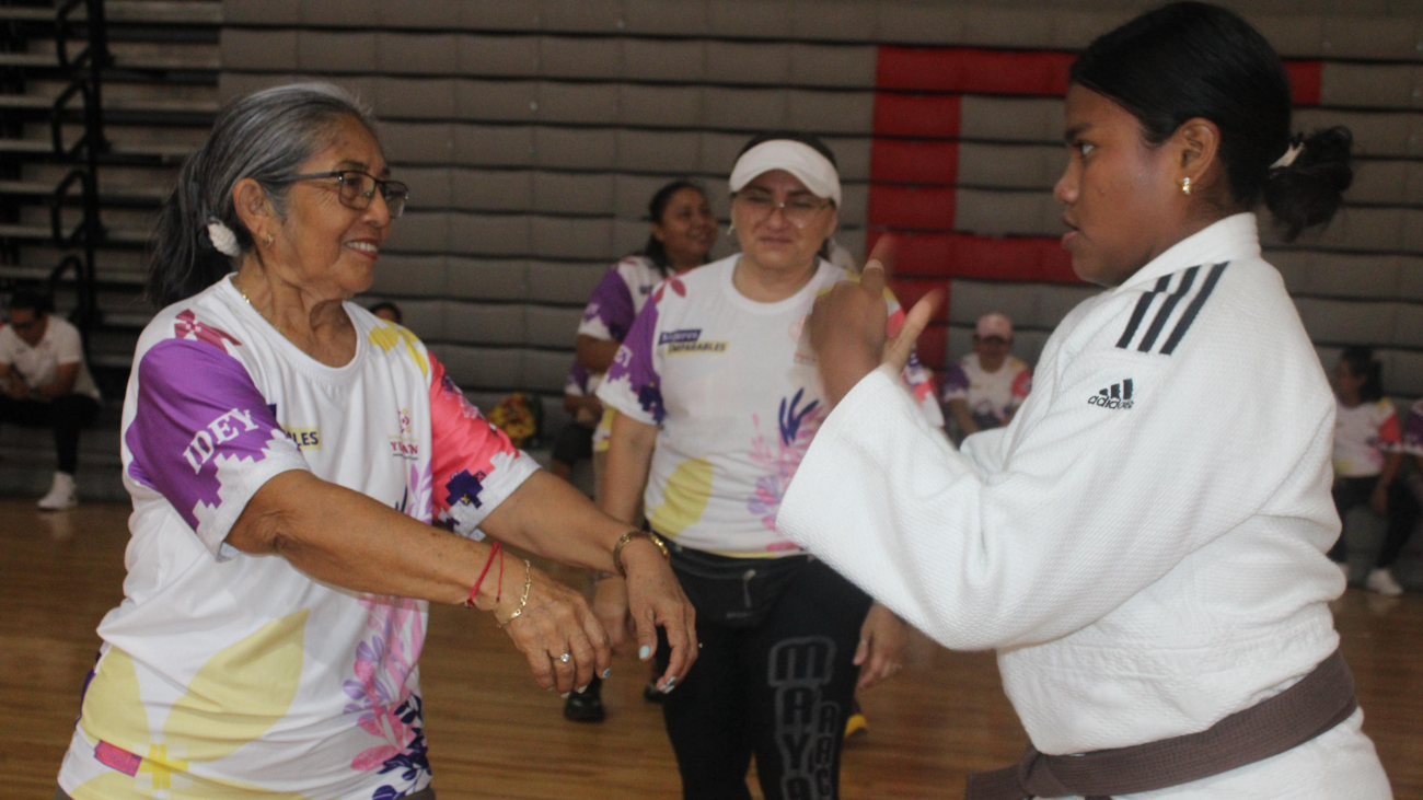 Se realizó en el Multigimnasio “Socorro Cerón Herrera” la Clase Nacional de Defensa Personal “Mujeres Imparables”