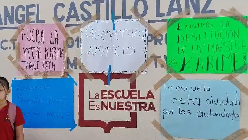 Exigen el regreso de la maestra Flor, con 14 años en la escuela.