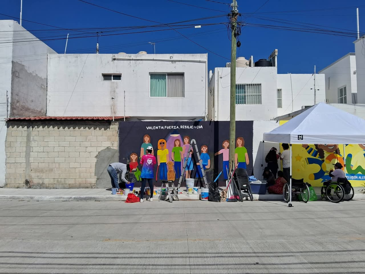 Participaron voluntarios, artistas y colaboradores de la comunidad durante todo el fin de semana.