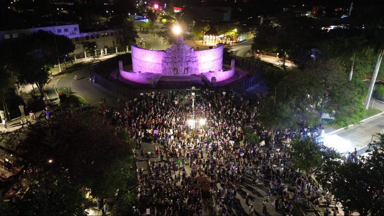 Una impactante marea morada se llenó en Paseo de Montejo