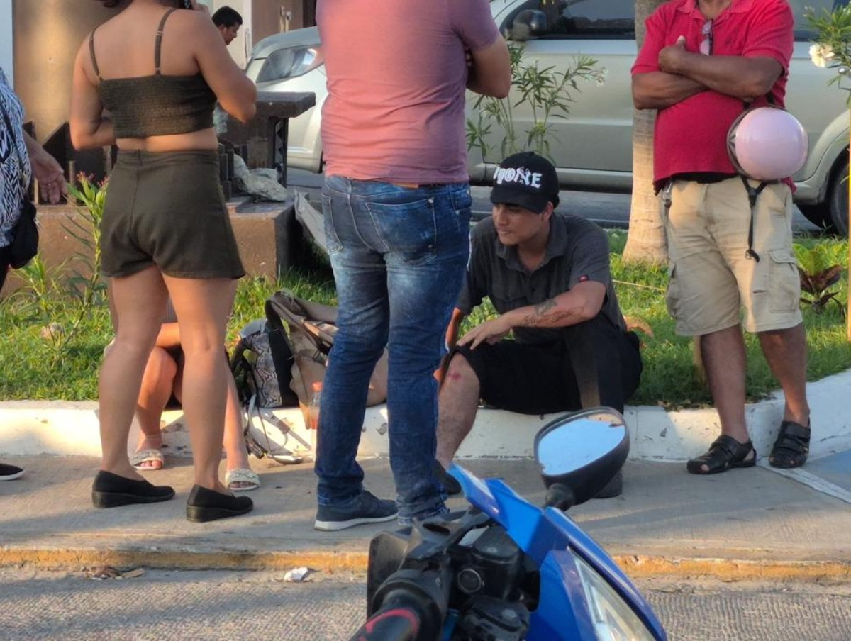 Dos jóvenes que se dirigían hacia Playa Norte resultaron lesionados.
