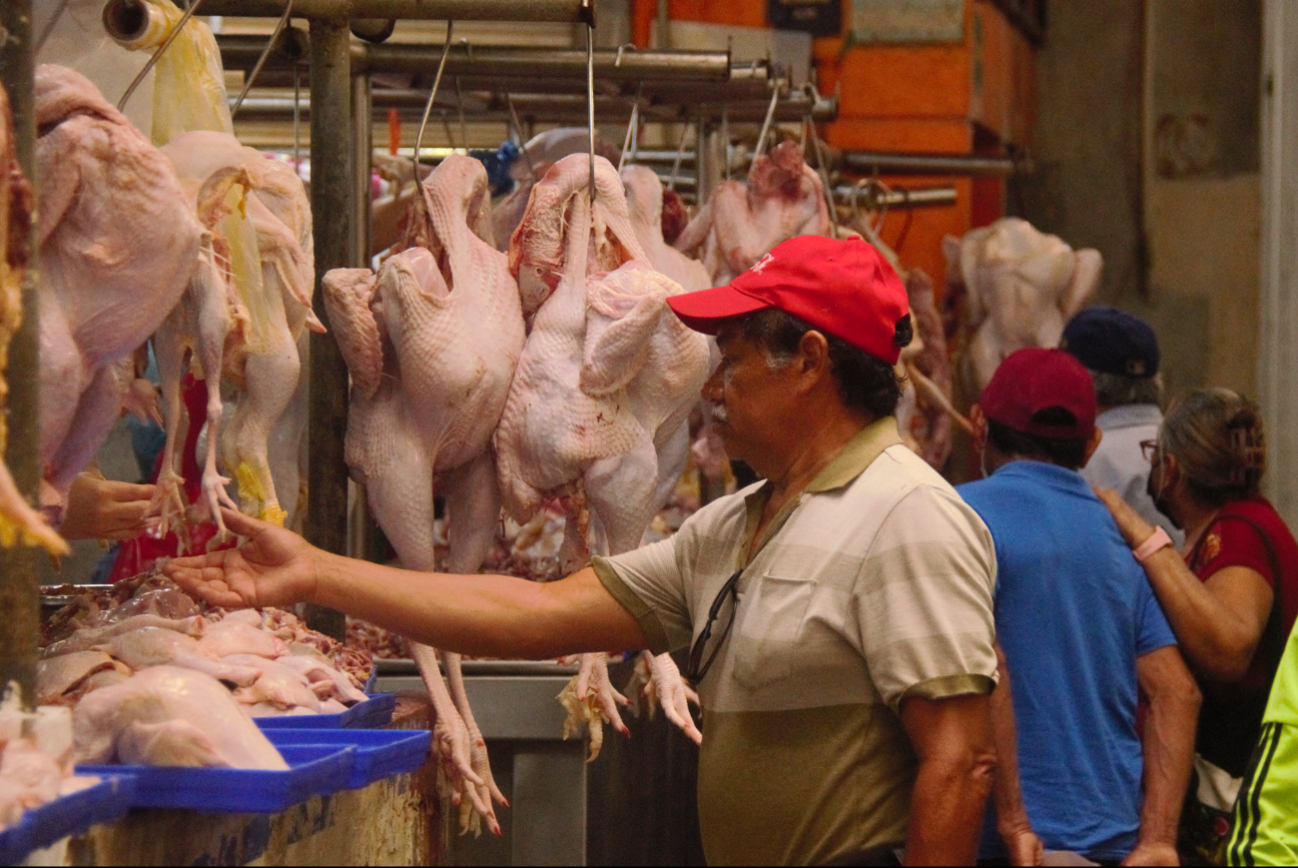 Algunos habitantes comentaron que ya no pueden estirar más el dinero.