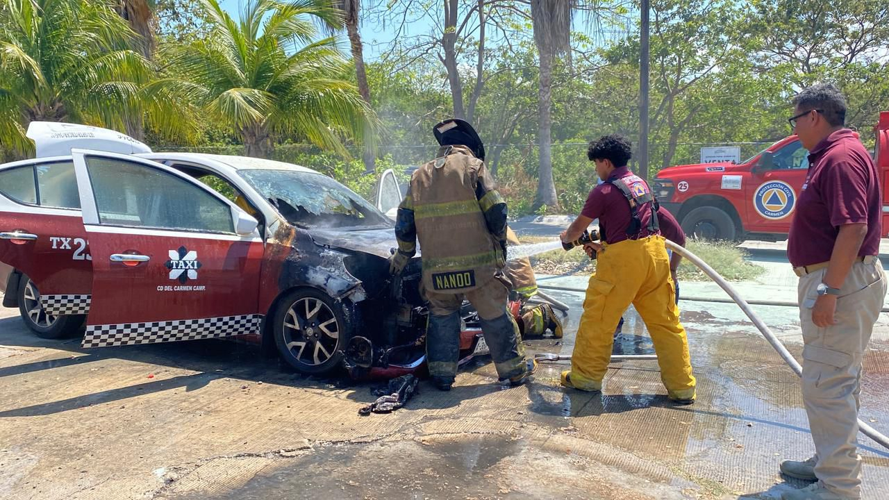 Pasajeros, incluido un menor, lograron salir a tiempo.