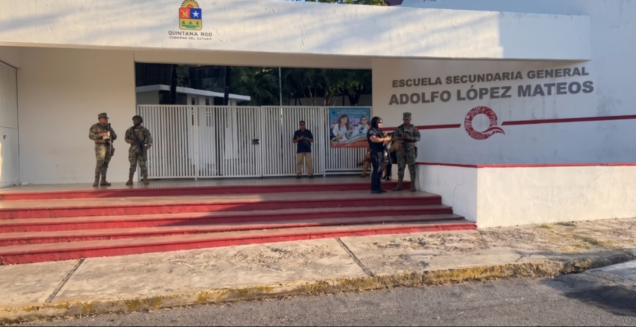 Autoridades vigilan el ingreso a la secundaria en Chetumal