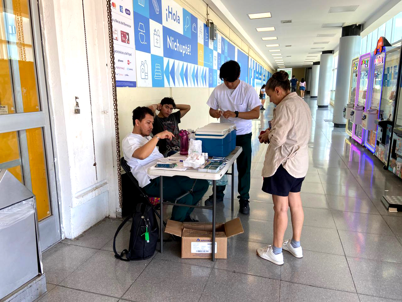 Auxiliar médica resaltó la importancia de llevar la cartilla para facilitar la inoculación