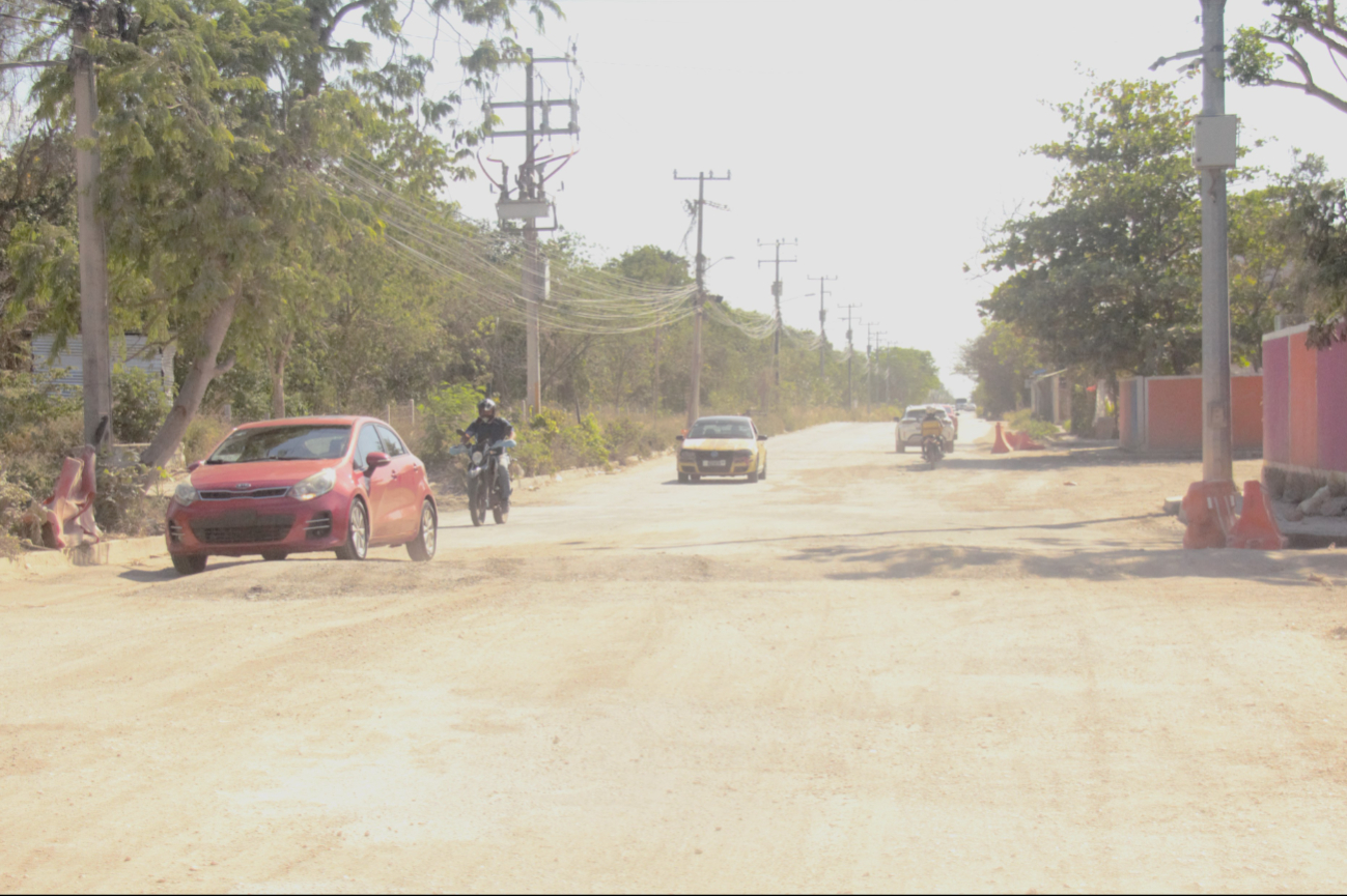 Actualmente, la Dirección de Obras Públicas realiza labores de mantenimiento en la vía