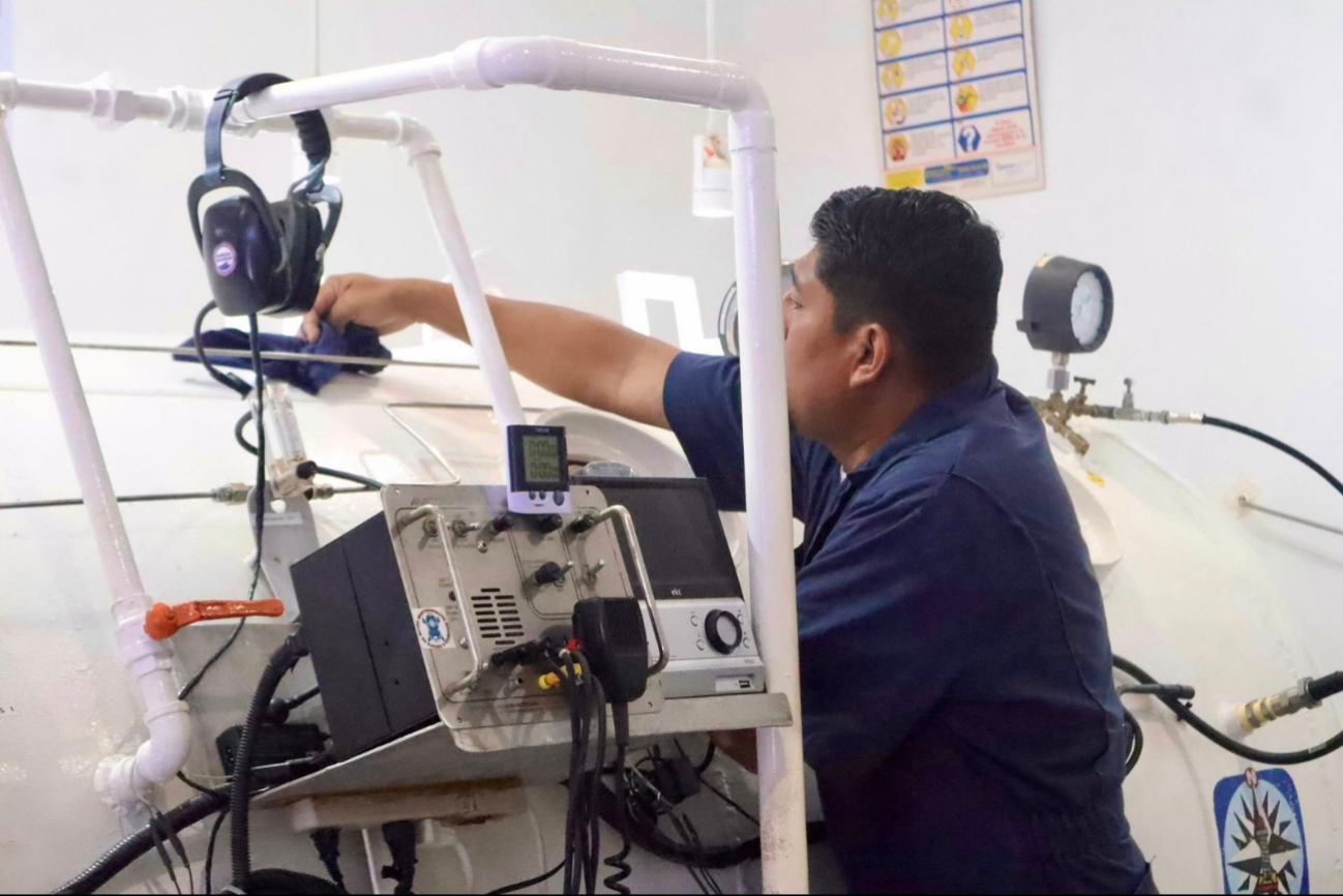 Técnicos revisaron compresores, cilindro y sistema de medición