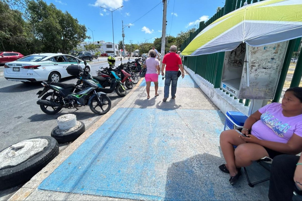 Afectados dijeron que los taxis hacen sitio en el lugar