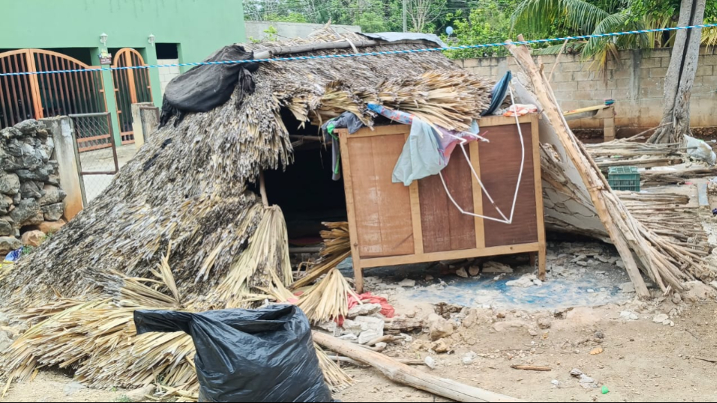 Lluvias habrían debilitado estructura de casa que se desplomó en Tekax