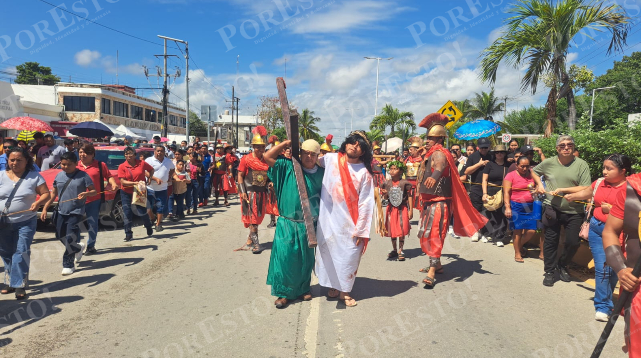 La caminata partió desde la iglesia de la Virgen de Guadalupe, ubicada en el centro del municipio