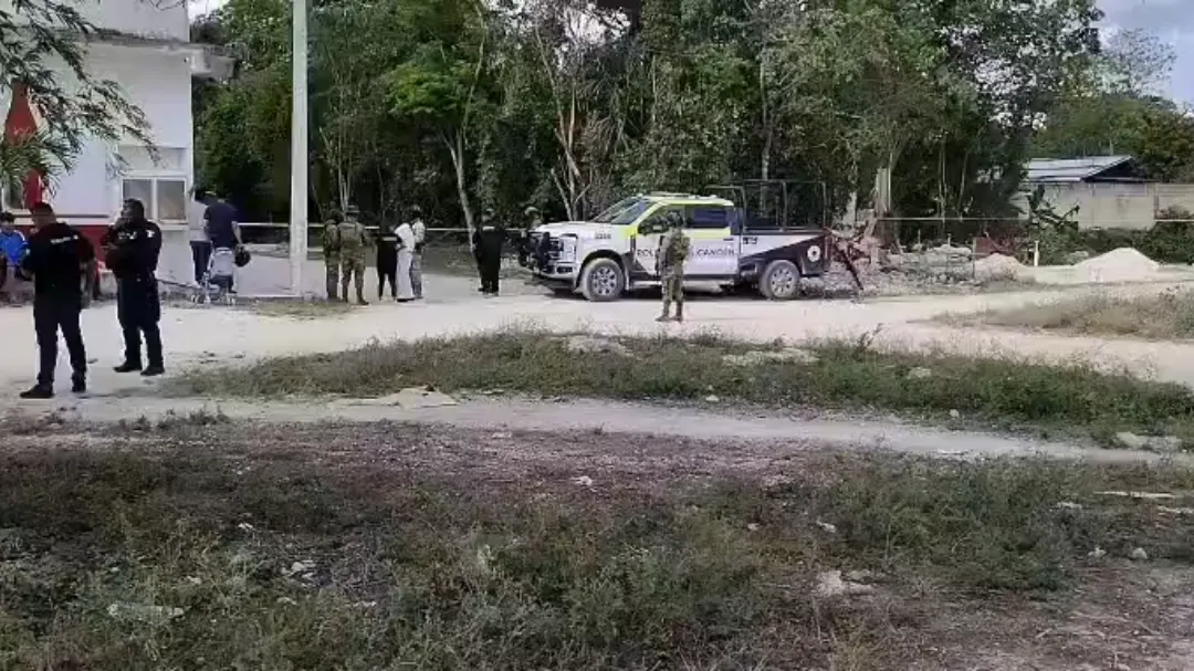 Pese a la llegada de paramédicos, el hombre ya había perdido la vida debido a los impactos de bala