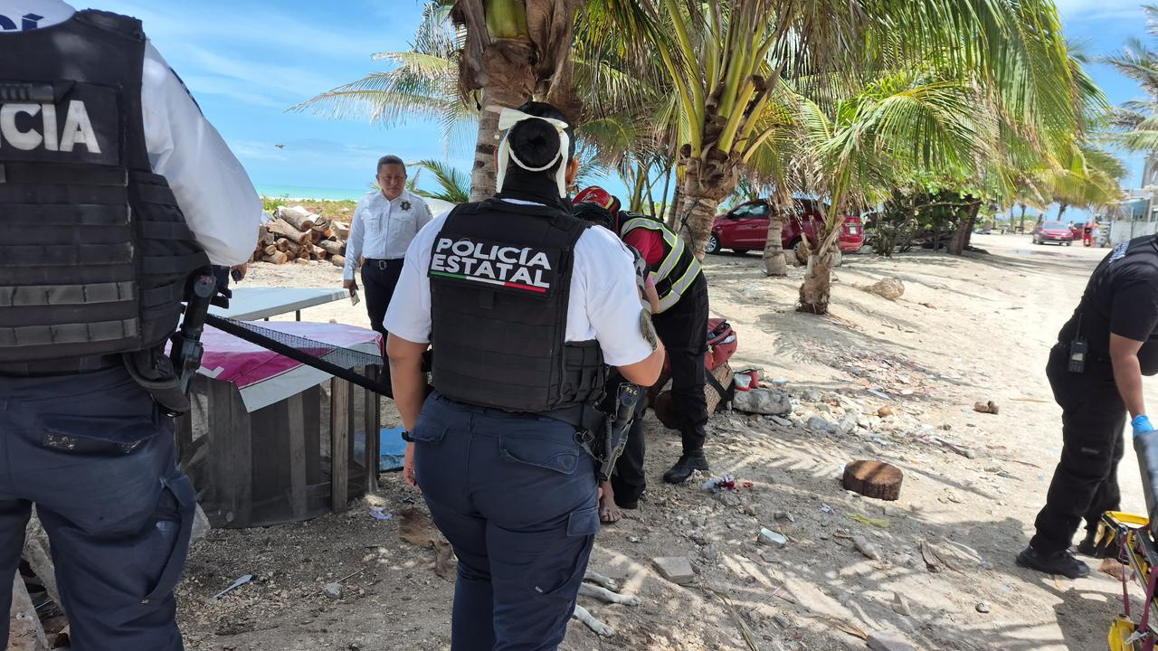 Presenta herida grave en la cabeza provocada con una botella.