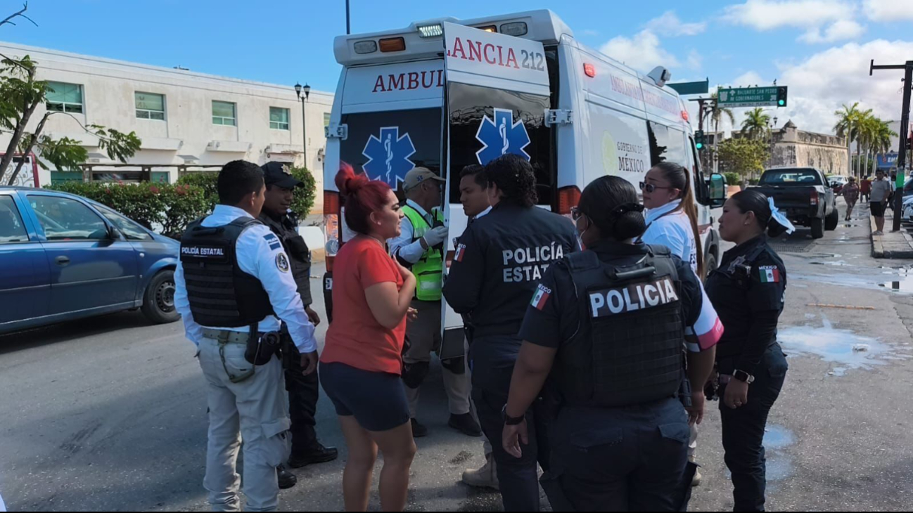 Ciudadanos alertan a emergencias tras caída de adulta mayor en la colonia Centro