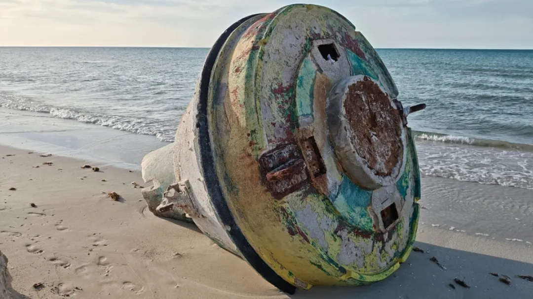 Misterio en la playa Cancunito de Yucatán: recala extraño objeto
